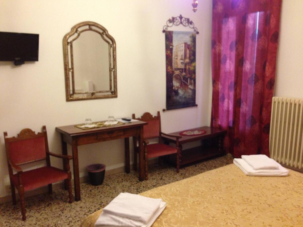 Casa Del Pozzo Hotel Venesia Bagian luar foto